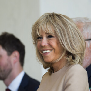 La première dame Brigitte Macron - Le président de la République française reçoit le premier ministre de la République Hellénique au palais de l'Elysée à Paris le 22 août 2019. © JB Autissier / Panoramic / Bestimage