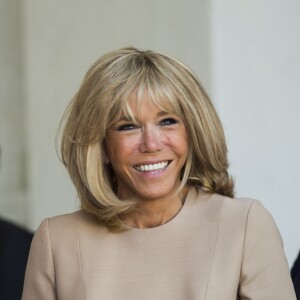 La première dame Brigitte Macron - Le président de la République française reçoit le premier ministre de la République Hellénique au palais de l'Elysée à Paris le 22 août 2019. © JB Autissier / Panoramic / Bestimage