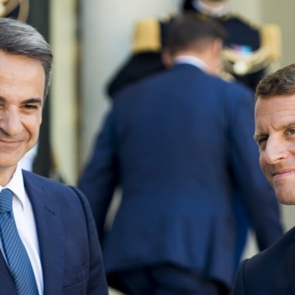 Kyriakos Mitsotakis, premier ministre de la République Hellénique, le président Emmanuel Macron - Le président de la République française reçoit le premier ministre de la République Hellénique au palais de l'Elysée à Paris le 22 août 2019. © JB Autissier / Panoramic /Bestimage