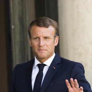 Le président Emmanuel Macron - Le président de la République et la première dame raccompagnent le premier ministre de la république Hellénique après un entretien à l'Elysée le 22 août 2019. © JB Autissier / Panoramic / Bestimage