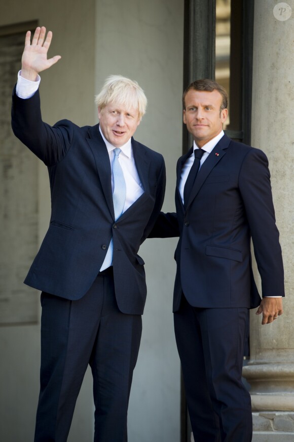 Le président Emmanuel Macron reçoit le premier ministre Boris Johnson au palais de l'Elysée à Paris le 22 août 2019. © JB Autissier / Panoramic / Bestimage