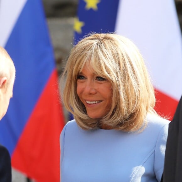 Le président Emmanuel Macron, la première dame Brigitte Macron, le président Vladimir Poutine - Le président de la République française reçoit le président de la fédération de Russie au fort de Brégançon le 19 août 2019. © Dominique Jacovides / Bestimage