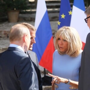 Le président Emmanuel Macron, la première dame Brigitte Macron, le président Vladimir Poutine - Le président de la République française reçoit le président de la fédération de Russie au fort de Brégançon le 19 août 2019. © Dominique Jacovides / Bestimage