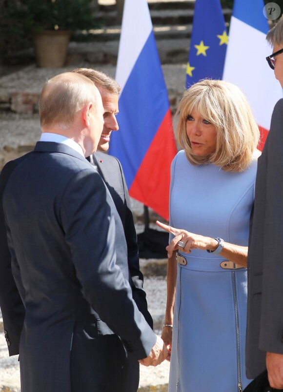 Le président Emmanuel Macron, la première dame Brigitte Macron, le président Vladimir Poutine - Le président de la République française reçoit le président de la fédération de Russie au fort de Brégançon le 19 août 2019. © Dominique Jacovides / Bestimage