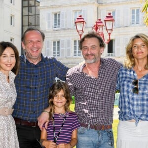 Elsa Zylberstein, Arnaud Viard, Elsa Damour Cazebonne, Jean-Paul Rouve et Alice Taglioni pour le film "Je voudrais que quelqu'un m'attende quelque part" lors de la 12ème édition du festival du Film Francophone d'Angoulême, France, le 24 août 2019. © Coadic Guirec/Bestimage