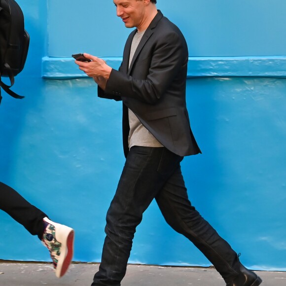Exclusif - Marc-Olivier Fogiel - Arrivées des invités triés sur le volet pour le lancement de la première collection Fenty de Rihanna en partenariat avec LVMH au 10 rue de Turenne à Paris le 22 mai 2019.