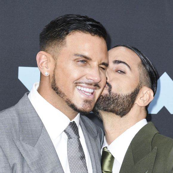 Charly Defrancesco et son mari Marc Jacobs assistent aux MTV Video Music Awards à Newark dans le New Jersey, le 26 août 2019.
