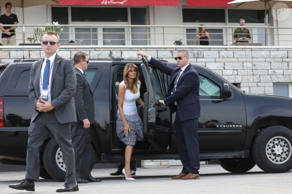 Melania Trump - La première dame Brigitte Macron et les conjoints des chefs d'état visitent la Côte des Basques à Biarritz en marge du sommet du G7 le 26 août 2019. © Stéphane Lemouton / Bestimage