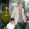 Angelina Jolie, Brad Pitt et Maddox au lycée français de New York en 2007.