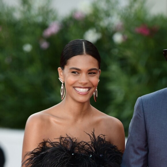 Vincent Cassel et sa femme Tina Kunakey sur le tapis rouge du Palais du cinéma de Venise pour le film "J'accuse!" lors de la 76ème Mostra de Venise. Le 30 Août 2019.