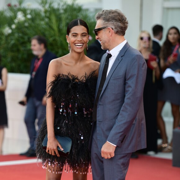 Vincent Cassel et sa femme Tina Kunakey sur le tapis rouge du Palais du cinéma de Venise pour le film "J'accuse!" lors de la 76ème Mostra de Venise. Le 30 Août 2019.