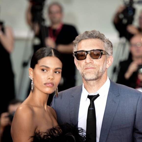 Vincent Cassel et sa femme Tina Kunakey sur le tapis rouge du Palais du cinéma de Venise pour le film "J'accuse!" lors de la 76ème Mostra de Venise. Le 30 Août 2019.