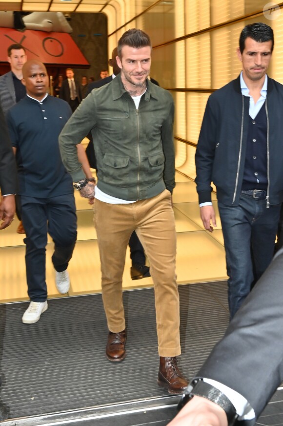 David Beckham fait la promotion de ses produits cosmétiques pour hommes House 99 (soins pour le visage, la barbe, le corps et les cheveux) dans la boutique éphémère le de House 99 aux Galeries Lafayette Champs-Élysées, à Paris, France, le 21 mai 2019.