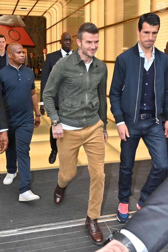 David Beckham fait la promotion de ses produits cosmétiques pour hommes House 99 (soins pour le visage, la barbe, le corps et les cheveux) dans la boutique éphémère le de House 99 aux Galeries Lafayette Champs-Élysées, à Paris, France, le 21 mai 2019.