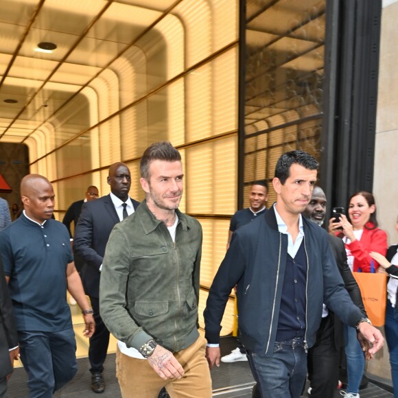 David Beckham fait la promotion de ses produits cosmétiques pour hommes House 99 (soins pour le visage, la barbe, le corps et les cheveux) dans la boutique éphémère le de House 99 aux Galeries Lafayette Champs-Élysées, à Paris, France, le 21 mai 2019.