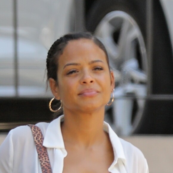 Exclusif - Christina Milian enceinte est allée faire des courses avec sa fille à Los Angeles le 2 septembre 2019 Veuillez flouter le visage de l'enfant avant publication