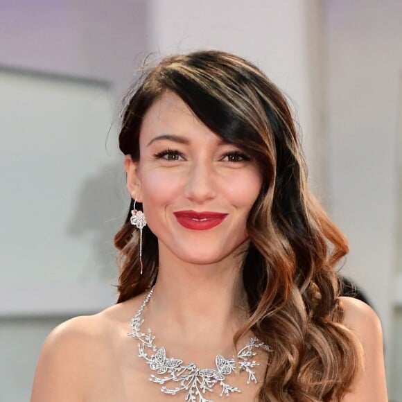 Delphine Wespiser (habillée en C. Guillarmé) sur le tapis rouge du film "About Endlessness" lors du 76ème festival international du film de Venise, la Mostra, le 3 septembre 2019.