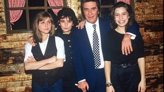 Gilbert Bécaud : La maison de sa fille Anne incendiée, un corps retrouvé