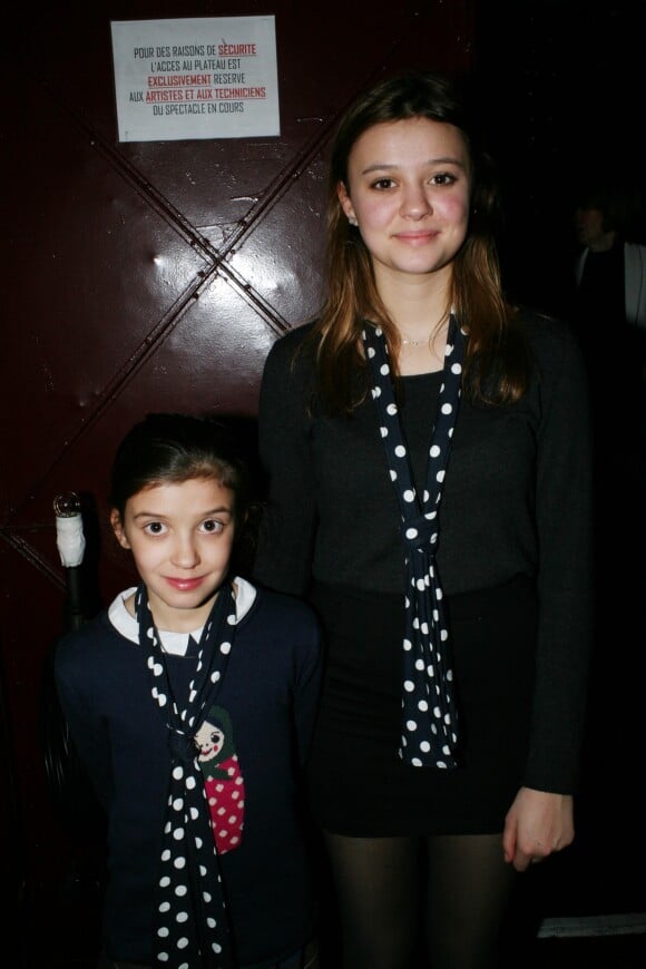 Les deux petites filles de Gilbert Becaud - Pascal Danel chante Gilbert Becaud au Casino de Paris le 10 janvier 2014.