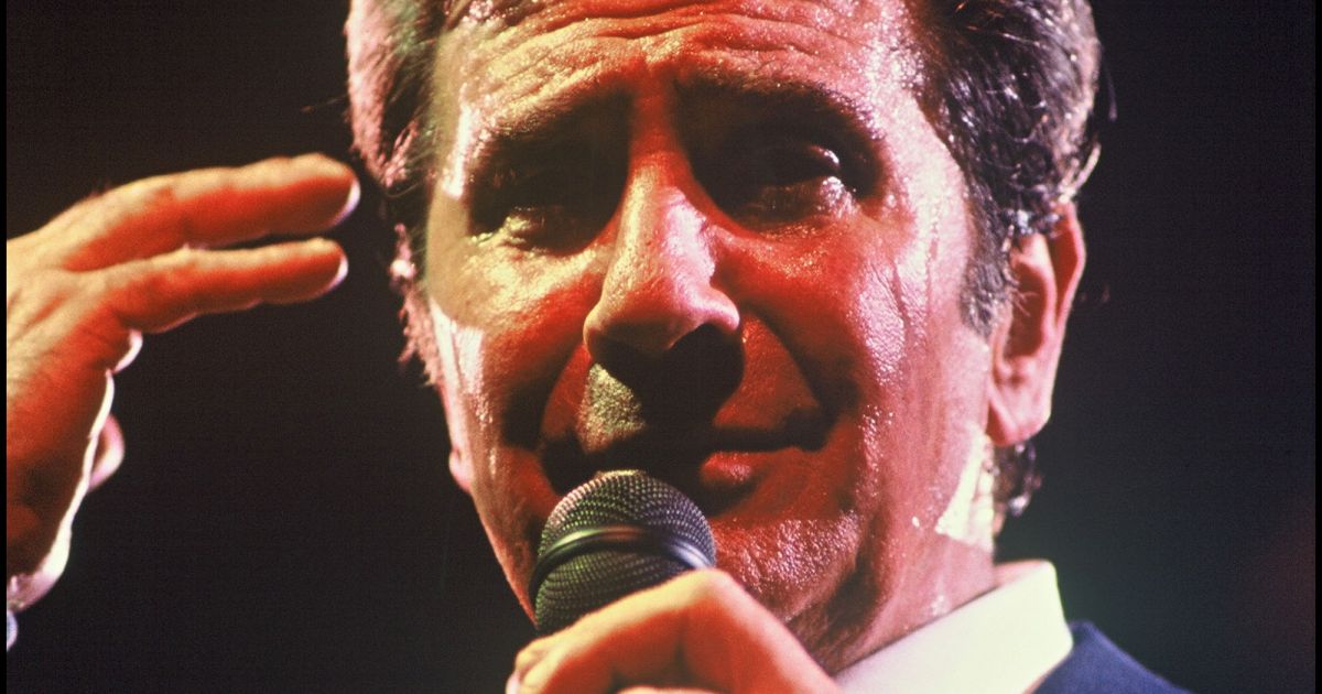 Quelles Sont Les Origines De Gilbert Bécaud ARCHIVES - Gilbert Bécaud en concert à l'Olympia, le 9 novembre 1988
