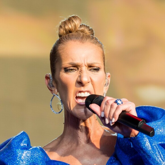 Céline Dion en concert à l'occasion du festival d'été Barclaycard British dans Hyde Park à Londres, le 5 juillet 2019.