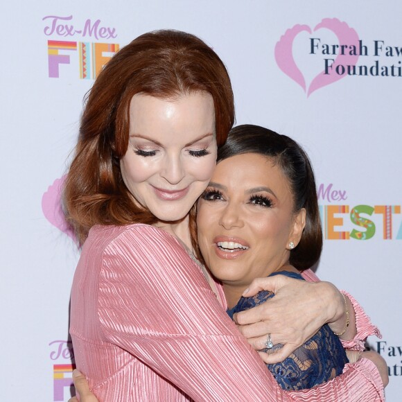 Marcia Cross et Eva Longoria au photocall du gala caritatif "Farrah Fawcett Foundation" au Wallis Annenberg Center for the Performing Arts à Los Angeles, le 6 septembre 2019.