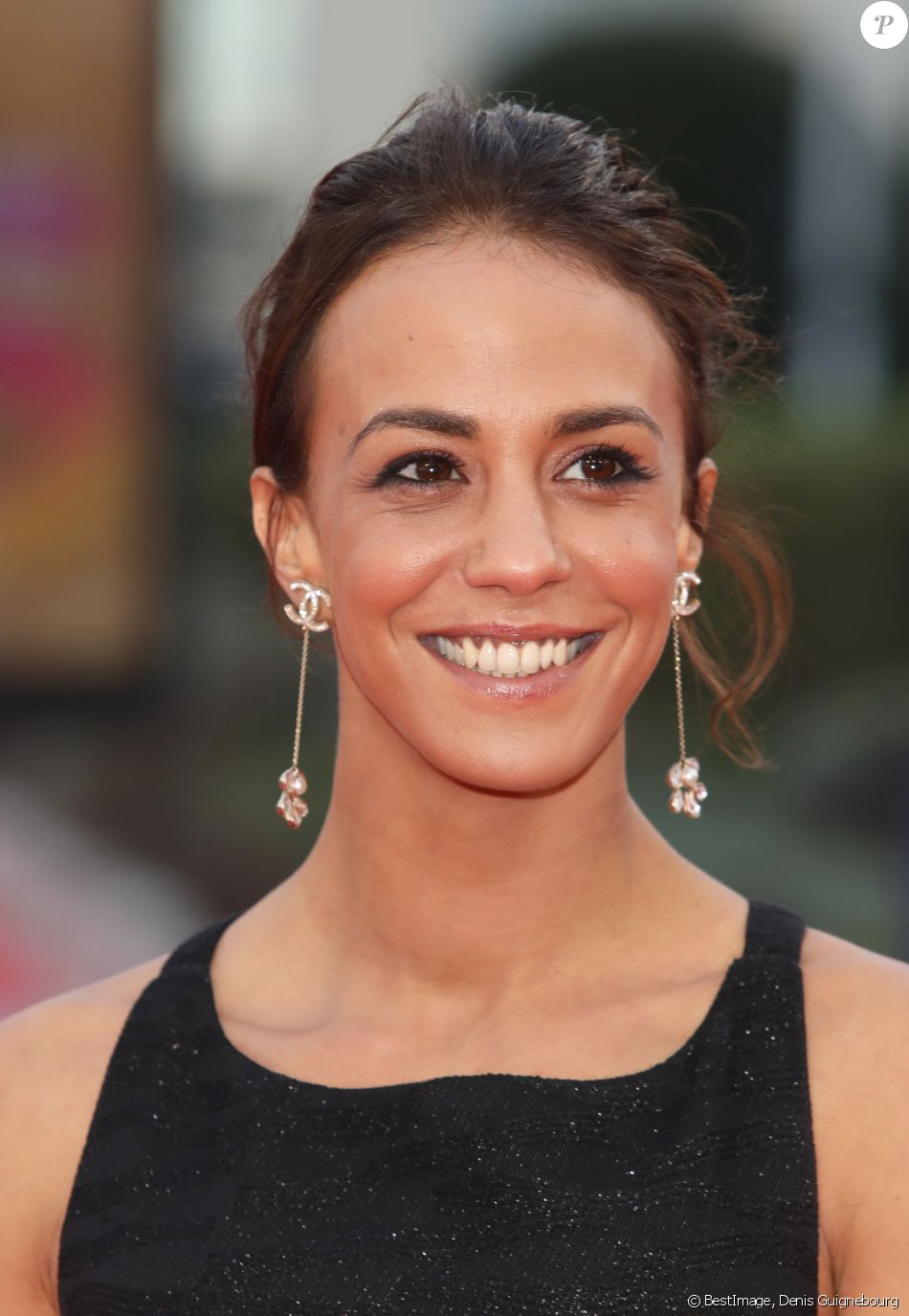 Alice Belaïdi à la première de Music of My Life, suivi d'un hommage