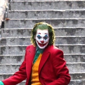 Joaquin Phoenix sur le tournage du film "The Joker" dans les rues de New York, le 2 décembre 2018.