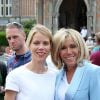 La première dame Brigitte Macron et sa fille Tiphaine Auzière vont voter à la mairie du Touquet pour le second tour des législatives, au Touquet le 18 juin 2017. © Sébastien Valiela-Dominique Jacovides/Bestimage