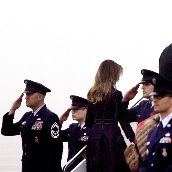 Le président Donald Trump et sa femme Melania embarquent sur Air Force One pour se rendre à l'hommage aux attentats du 11 septembre 2001 à Shanksville le 11 septembre 2018.