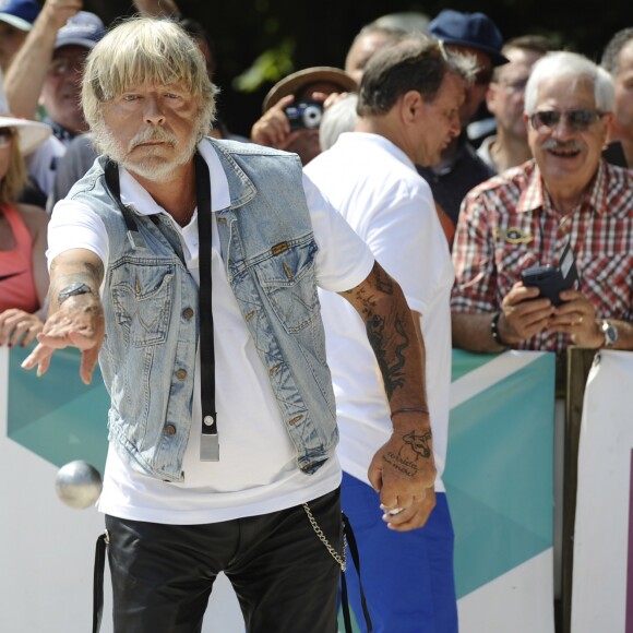 Le chanteur Renaud - Tournoi de pétanque Grand Prix des Personnalités d 'Isle sur la Sorgue dans le Vaucluse (84) le 24 juin 2017 © Eric Etten / Bestimage