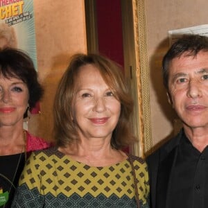 La lauréate d'un trophée pour le soutien de l'association "SOS Villages d'Enfants", Anny Duperey, Nathalie Baye (marraine de l'évènement), Louis-Michel Colla et la lauréate d'un trophée du "Projet pour la conservation des grands singes", Sabrina Krief lors de la 5ème édition des "Trophées du Bien-Etre" au théâtre de la Gaité-Montparnasse à Paris, France, le 16 septembre 2019. © Coadic Guirec/Bestimage