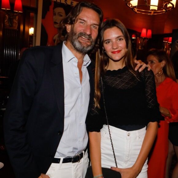 Frédéric Beigbeder et sa fille Chloë - Soirée de présentation de la première édition du Festival CinéRoman à la Closerie des Lilas à Paris le 16 septembre 2019. © Christophe Clovis / Bestimage
