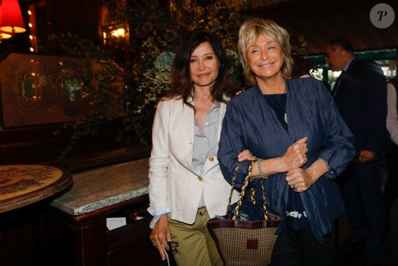 Evelyne Bouix, Danièle Thompson - Soirée de présentation de la première édition du Festival CinéRoman à la Closerie des Lilas à Paris le 16 septembre 2019. © Christophe Clovis / Bestimage