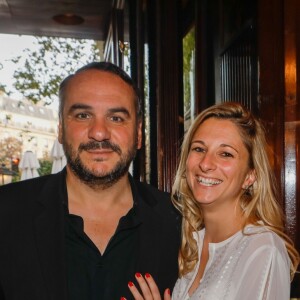 François-Xavier Demaison et sa femme Anaïs Tihay - Soirée de présentation de la première édition du Festival CinéRoman à la Closerie des Lilas à Paris le 16 septembre 2019. © Christophe Clovis / Bestimage16/09/2019 - Paris