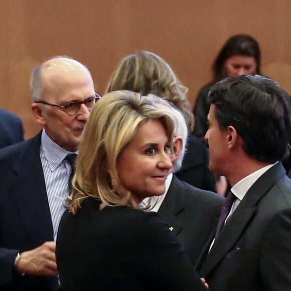 Manuel Valls et Susana Gallardo lors de la soirée des Prix du Royaume d'Espagne pour les entreprises (Premio Reino de España a la Trayectoria Empresarial) à l'école de commerce Institut d'études supérieures de commerce (IESE) de Barcelone, Espagne, le 25 février 2019.