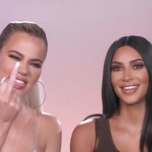 Kim et Khloé Kardashian dans "L'incroyable famille Kardashian", le 15 septembre 2019.