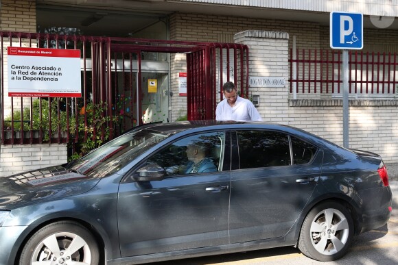 Iñaki Urdangarin, le mari de Cristina d'Espagne, est sorti de prison pour quelques heures à Madrid le 19 septembre 2019. Il a obtenu une permission de sortie de deux jours par semaine pour faire du bénévolat auprès d'une association d'une entité religieuse. Il a débuté sa mission le jour même au foyer Hogar Don Orione, à Pozuelo de Alarcon.