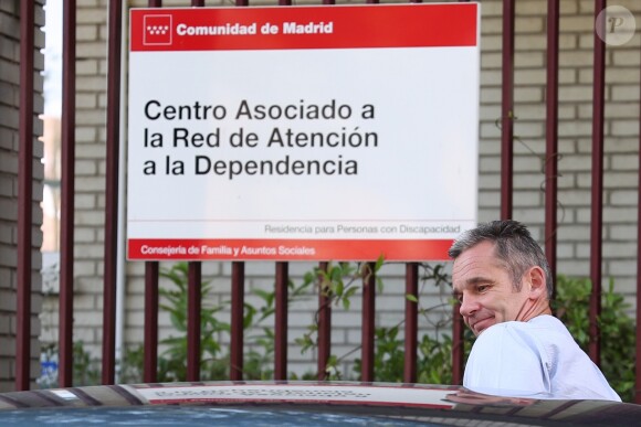 Iñaki Urdangarin, le mari de Cristina d'Espagne, est sorti de prison pour quelques heures à Madrid le 19 septembre 2019. Il a obtenu une permission de sortie de deux jours par semaine pour faire du bénévolat auprès d'une association d'une entité religieuse. Il a débuté sa mission le jour même au foyer Hogar Don Orione, à Pozuelo de Alarcon.