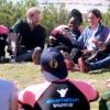 Meghan Markle, duchesse de Sussex, et le prince Harry ont rencontré des membres de l'association "Waves for Change" au Cap au matin de leur 2e journée en Afrique du Sud le 24 septembre 2019.