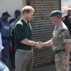 Le prince Harry, duc de Sussex, s'est rendu à l'Unité de Marine du Cap en Afrique du Sud le 24 septembre 2019 pour voir les efforts déployés dans la lutte contre le braconnage des ormeaux.