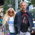 Jessica Simpson et son mari Eric Johnson se baladent en amoureux dans les rues de New York, le 1er août 2018