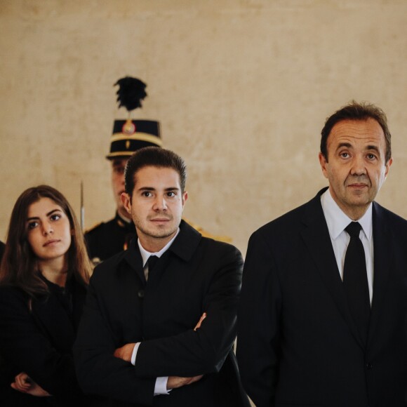 Claude Chirac, son mari Fréderic Salat-Baroux et les enfants de Fréderic : Alexandre, Nicolas et Esther - Cérémonie inter-religieuse et recueillement populaire en hommage au président Jacques Chirac dans la cour des Invalides à Paris le 29 Septembre 2019. Des milliers de personnes se pressent et attendent des heures pour pouvoir se recueillir devant le cercueil de l'ancien président de la république. © Kamil Zihnioglu/ Pool / Bestimage
