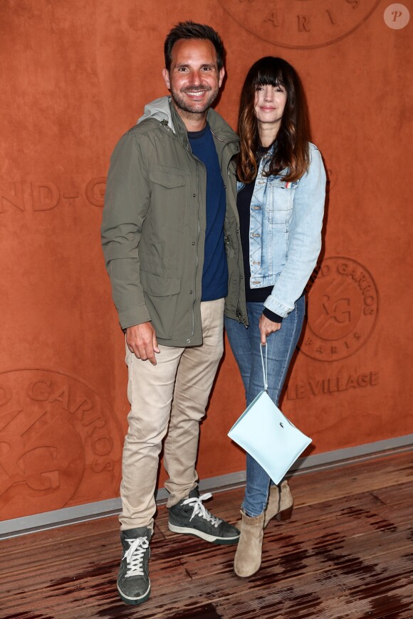 Christophe Michalak et sa compagne Delphine au village lors des internationaux de tennis de Roland Garros 2019 à Paris, France, le 5 juin 2019. © Jacovides-Moreau / Bestimage