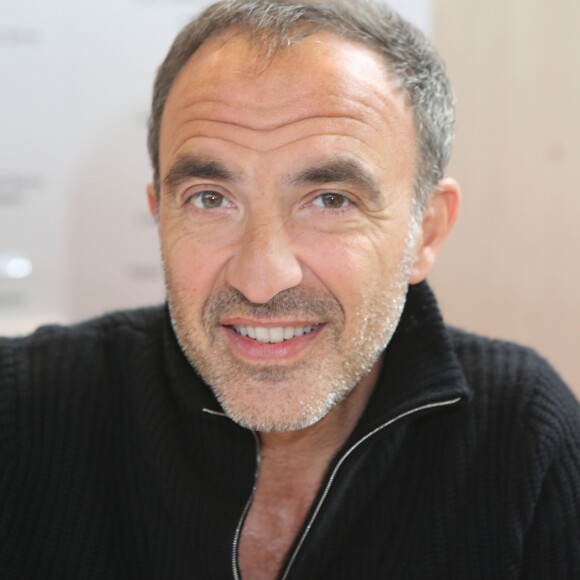 Nikos Aliagas au salon du Livre 2019 à la Porte de Versailles à Paris du 15 au 18 mars 2019. © Jean-Claude Woestelandt / Bestimage