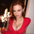 Maitland Ward est désormais actrice porno- Elle pose ici à côté d'une cheminée- Instagram.