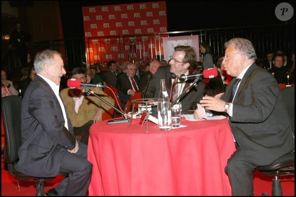 Exclusif - Eugène Saccomano et Philippe Bouvard lors d'une soirée pour les 30 ans des Grosses Têtes sur RTL en avril 2007