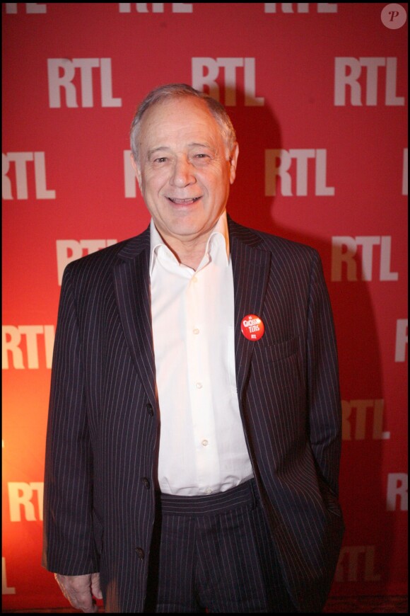 Exclusif - Eugène Saccomano en avril 2007 lors d'une soirée à la Tour Eiffel pour les 30 ans des Grosses Têtes sur RTL