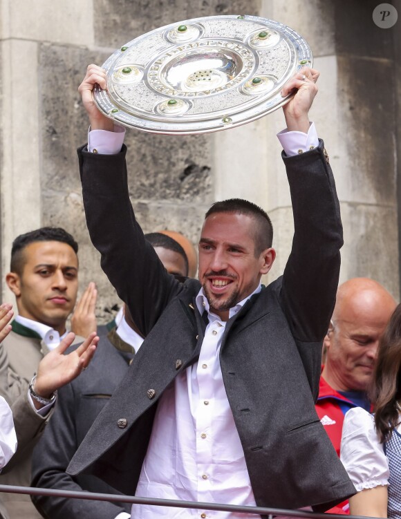 Franck Ribéry - Le Bayern de Munich célèbre sa victoire en Bundesliga et devient champion d'Allemagne pour la 25e fois.