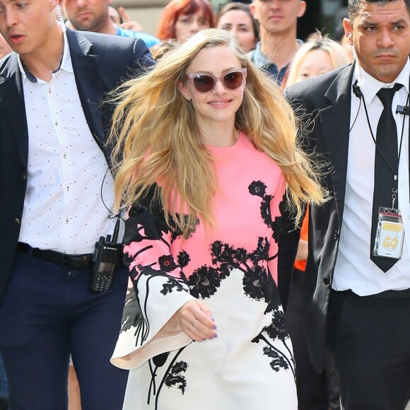 Amanda Seyfried arrive aux Build Series Studios dans le quartier de Soho à New York, le 5 août 2019.